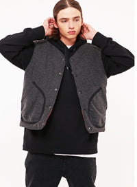 KND(ケイエンド) BLACK HOUND REVERSIBLE VEST