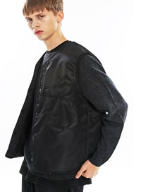 KND(ケイエンド) BOA FUR REVERSIBLE MILITARY VEST-K BK