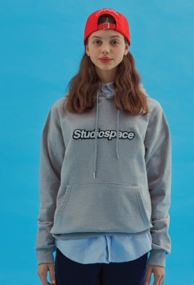AQO_studiospace(アコスタジオスペース) AQO HOODIE WITH LOGO GREY
