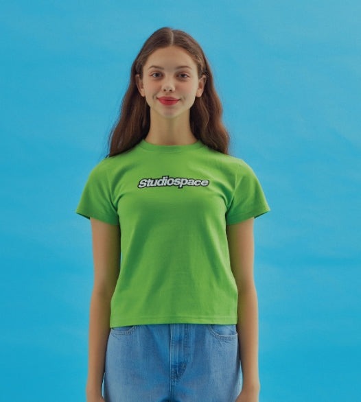 AQO_studiospace(アコスタジオスペース)  AQO CROP WITH LOGO YELLOW GREEN