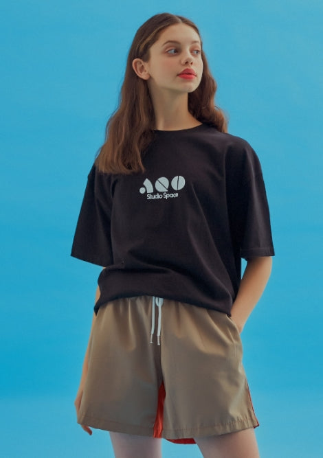 AQO_studiospace(アコスタジオスペース)  AQO BLOCK LOGO T-SHIRTS BLACK