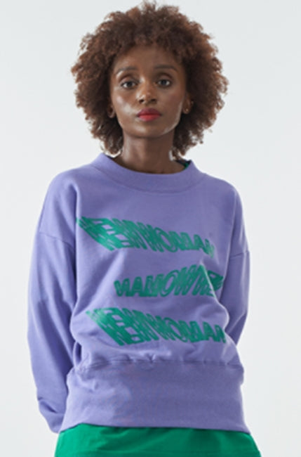 MMIC(エムエムアイシー) SOFT SHORT NEWWOMAN SWEATSHIRT