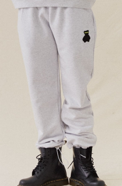 AQO_studiospace(アコスタジオスペース)  AQO BEAR SWEAT PANTS GREY