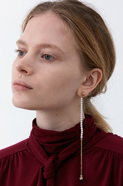 MONDAY EDITION(マンデイエディション)  Long Pearl Single Earring
