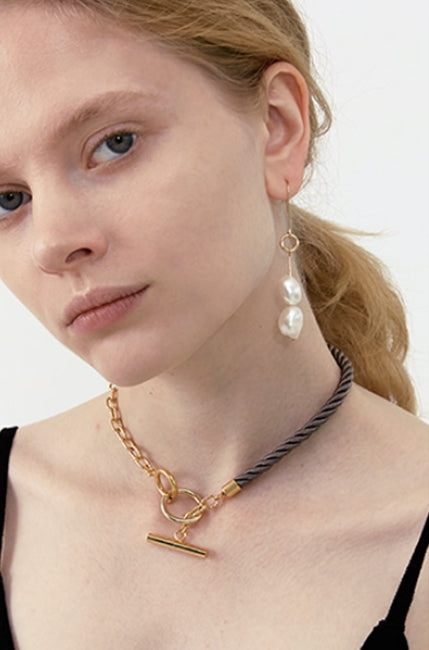 MONDAY EDITION(マンデイエディション)  Ugly Pearl Single Earring