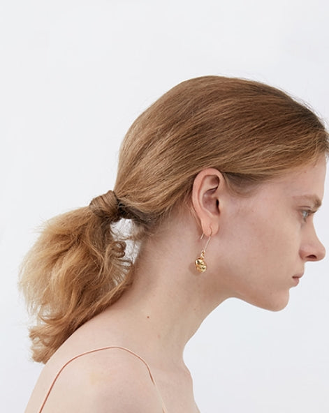 MONDAY EDITION(マンデイエディション)  Dropped Bells Earrings