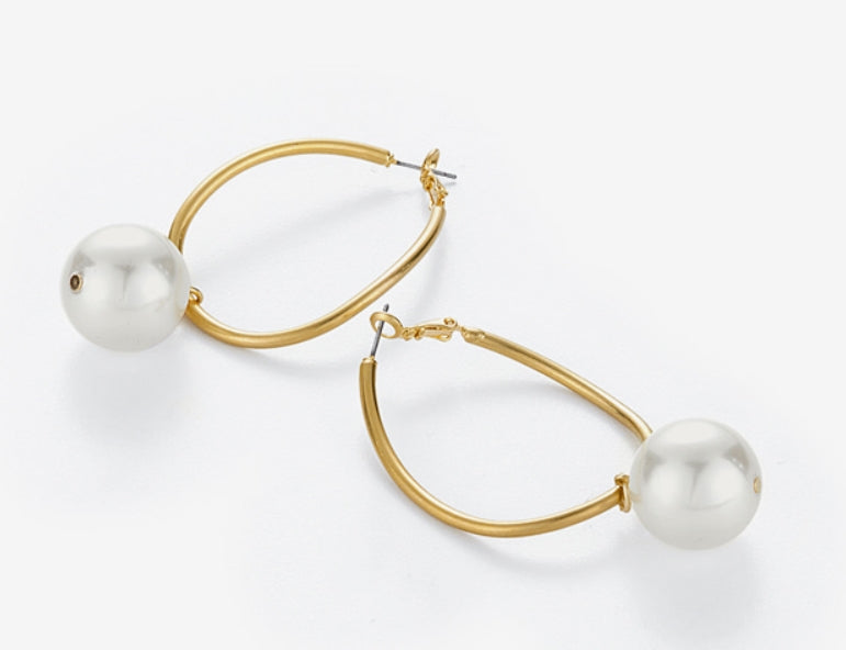 MONDAY EDITION(マンデイエディション)   Big Pearl Wave Earrings