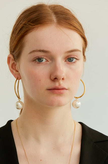 MONDAY EDITION(マンデイエディション)   Big Pearl Wave Earrings