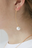 MONDAY EDITION(マンデイエディション) Arc Line Droped Pearl Earrings