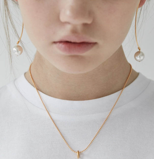 MONDAY EDITION(マンデイエディション) Arc Line Droped Pearl Earrings