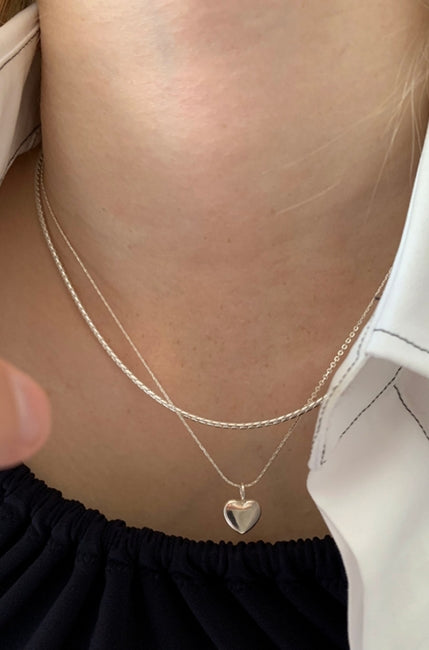 MONDAY EDITION(マンデイエディション)  Pounding Heart Simple Necklace