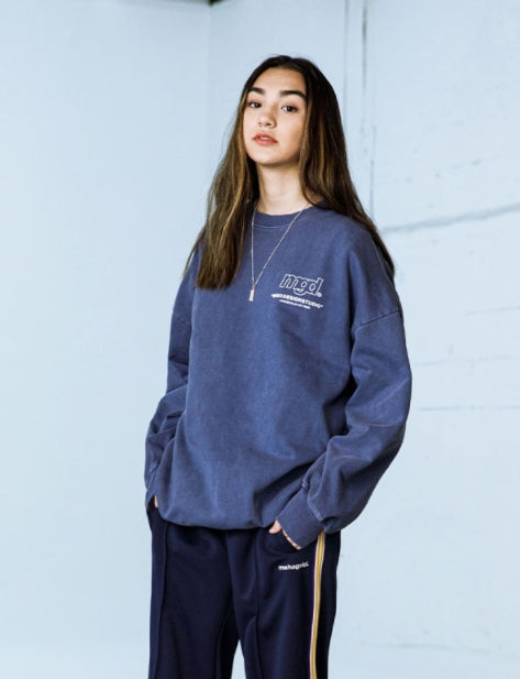 mahagrid (マハグリッド)  LICENSE PIGMENT CREWNECK [NAVY]