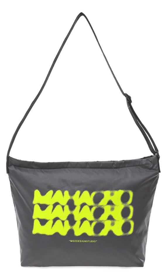 mahagrid (マハグリッド)   DOT LOGO SOFT SHOULDER BAG [CHARCOAL]