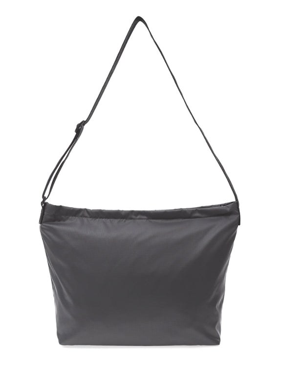 mahagrid (マハグリッド)   DOT LOGO SOFT SHOULDER BAG [CHARCOAL]