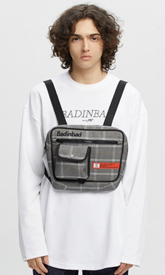 ベドインベド(BADINBAD) CHEST FRONT BAG_GREY