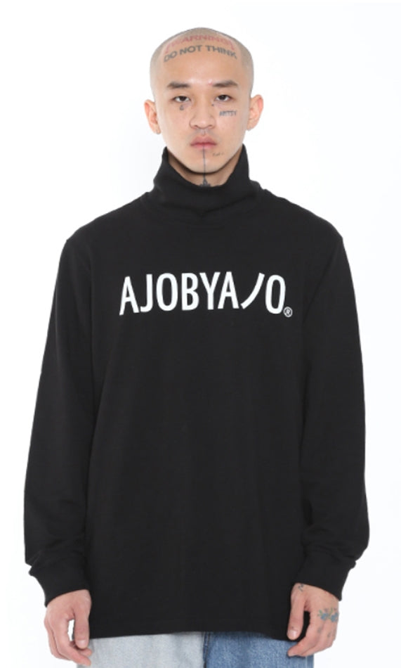 アジョバイアジョ（AJOBYAJO) Turtleneck Logo T-Shirt [Black]