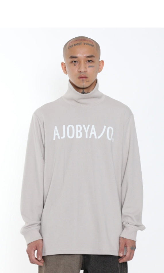 アジョバイアジョ（AJOBYAJO) Turtleneck Logo T-Shirt [Ivory]