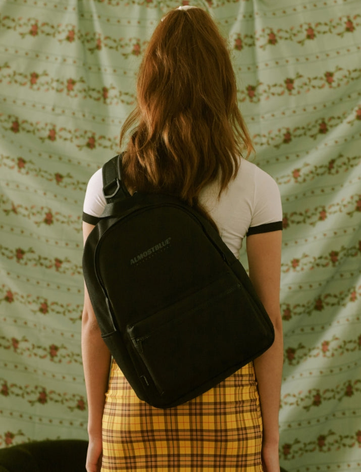 オルモストブルー(Almost Blue) STANDARD SLING BAG