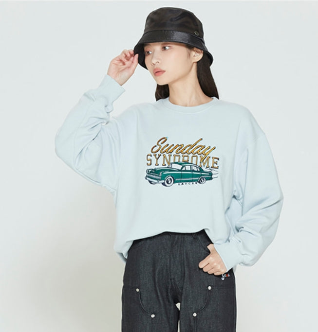 ロマンティッククラウン(ROMANTIC CROWN) SUNDAY SYNDROME CADILLAC SWEATSHIRT_SKY BLUE