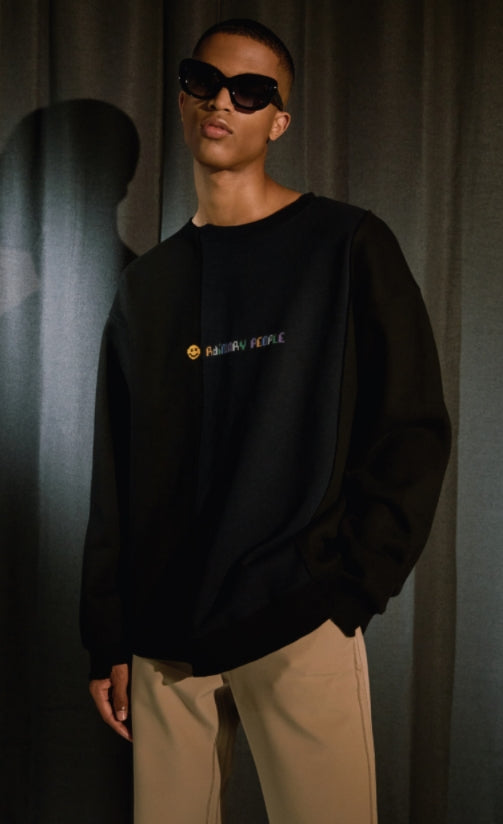 ORDINARY PEOPLE(オーディナリーピープル) SMILE PATCH LOGO NAVY SWEATSHIRTS
