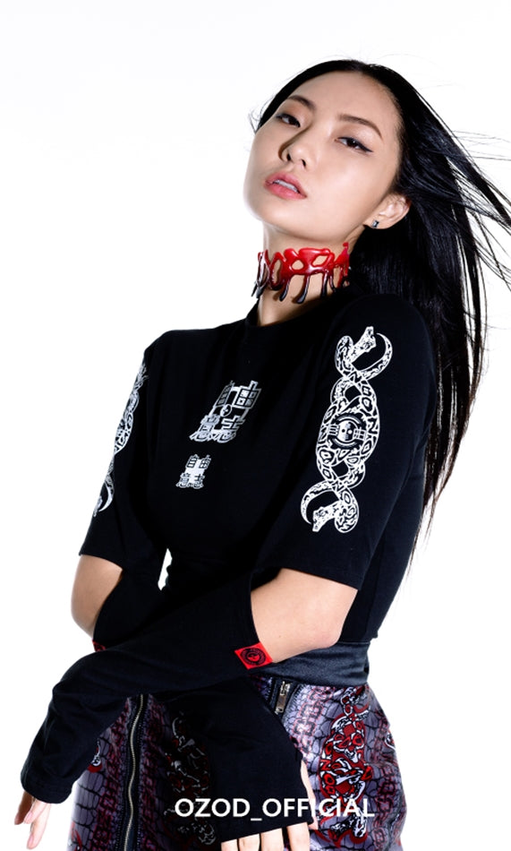 オージーオーディー(OZOD) snake crop top_black