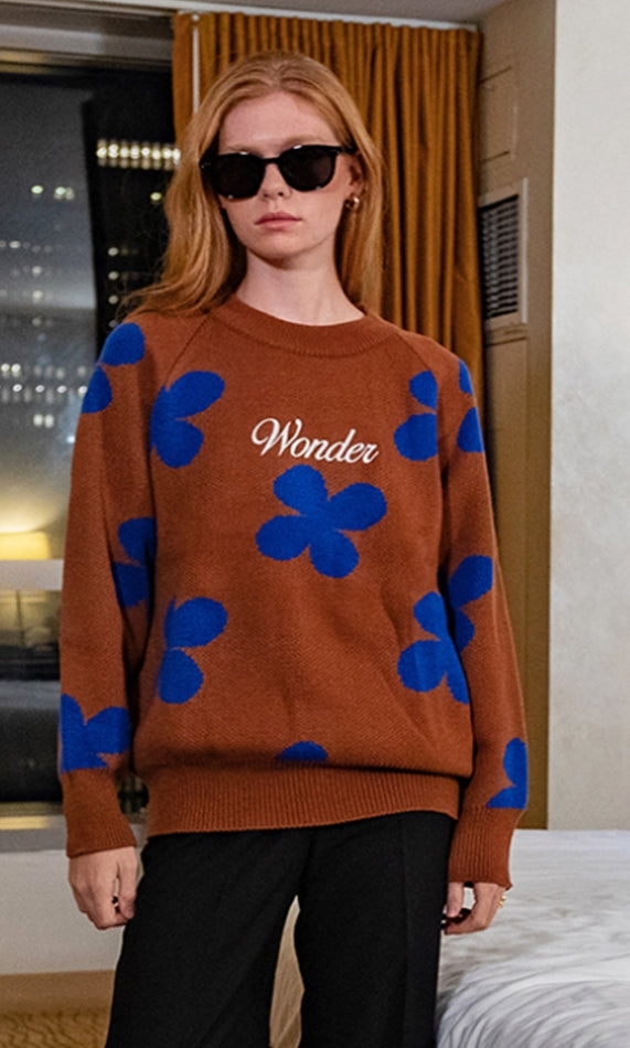 ワンダービジター(WONDER VISITOR)   Flower pattern Jacquard Knit [Brown]