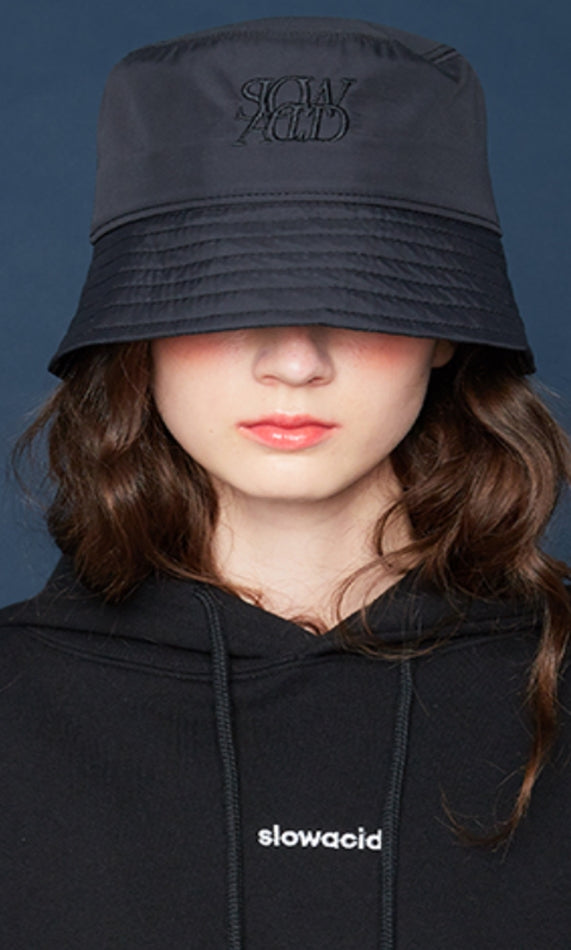 スローアシッド(SLOW ACID)    Dewspo Contact Logo Bucket Hat (BLACK)