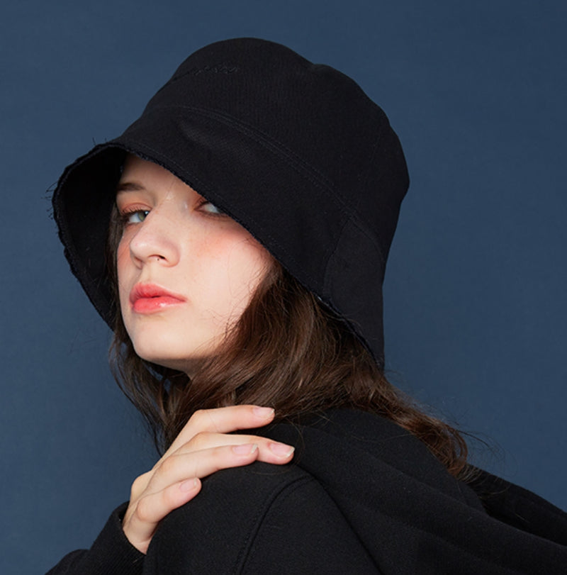 スローアシッド(SLOW ACID) Lettering Cutting Bucket Hat (BLACK/ORANGE)