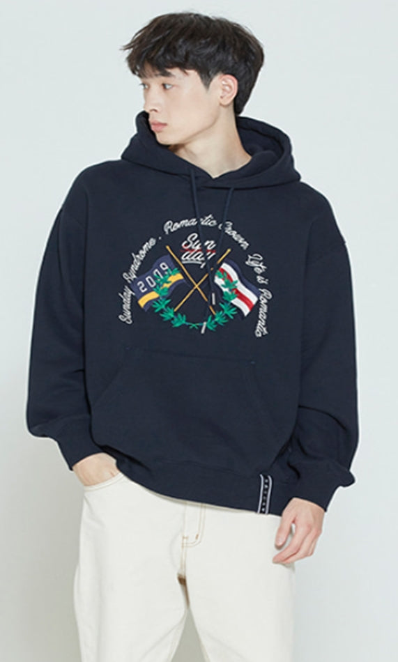 ロマンティッククラウン(ROMANTIC CROWN) SUNDAY SYNDROME FLAG HOODIE_NAVY