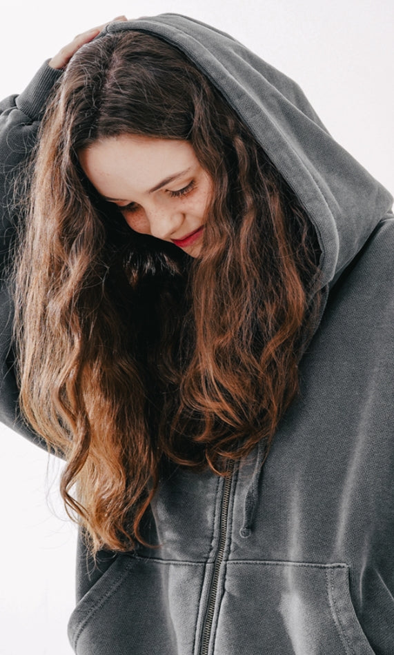 ダブルユーブイプロジェクト(WV PROJECT)  Dust Pigment Hood Zip-up Dark Gray MJOT7437