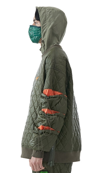 MMIC(エムエムアイシー) MULTI STRING QUILTED PULLOVER OL