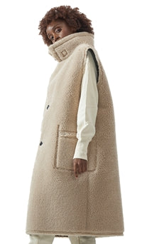 MMIC(エムエムアイシー) ENAMEL MOUTON VEST BG