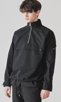 KND(ケイエンド) PEACH SKIN UTILITY POCKET ANORAK BK