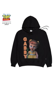アクメドラビ(acme' de la vie)  [TOY STORY X ADLV] THE RIVALS HOODIE (GABBY)