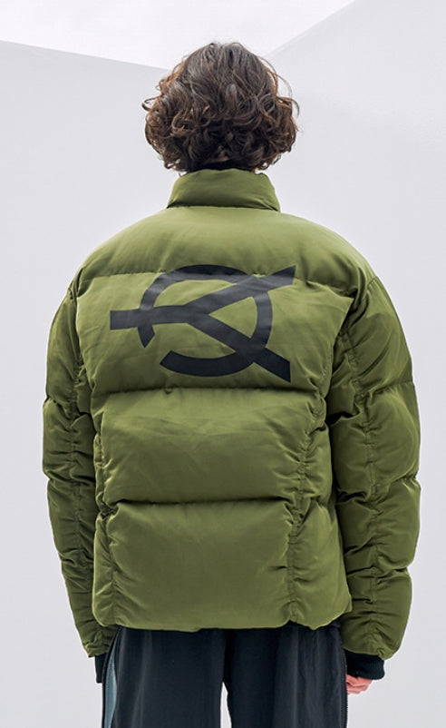 オーワイ(OY) LOGO SHIRRING PADDING- KHAKI