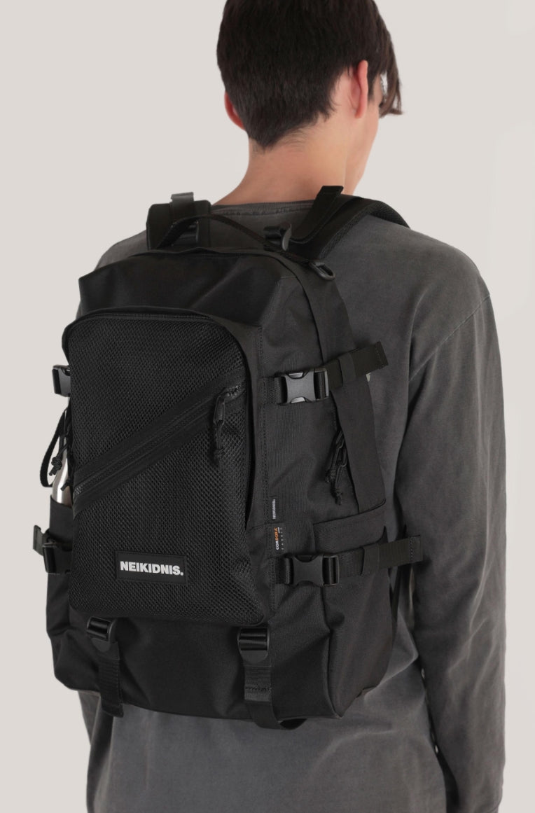 ネイキドニス(NEIKIDNIS)  DIVISION BACKPACK / BLACK