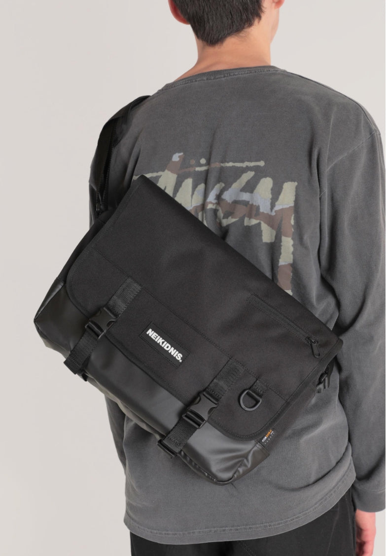ネイキドニス(NEIKIDNIS)  ICON MESSENGER BAG / BLACK