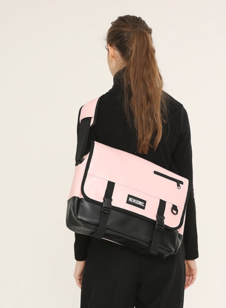 ネイキドニス(NEIKIDNIS) ICON MESSENGER BAG / LEATHER PINK