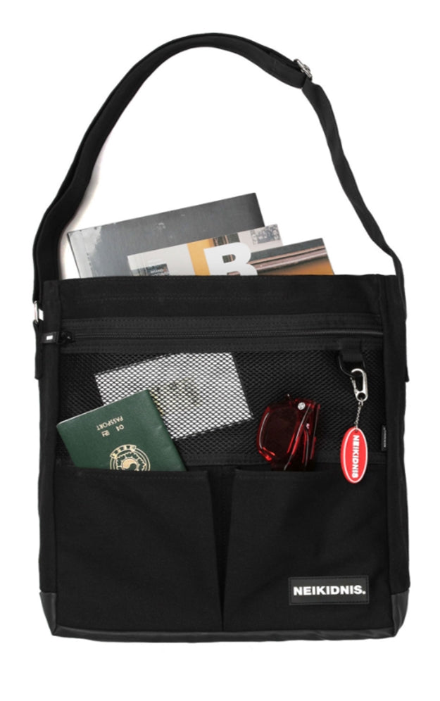 ネイキドニス(NEIKIDNIS)  CANVAS POCKET BAG / BLACK