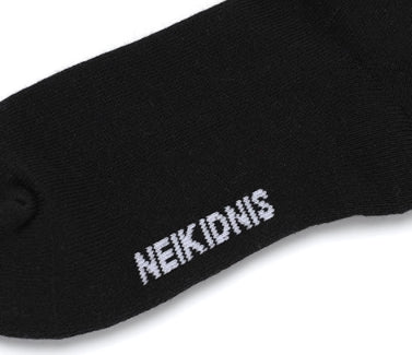 ネイキドニス(NEIKIDNIS)  NEI LOGO SOCKS / BLACK