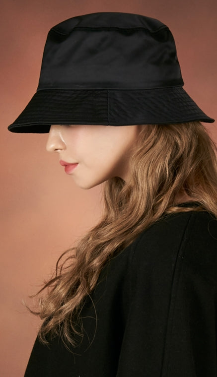 VARZAR(バザール) Poly bucket hat black