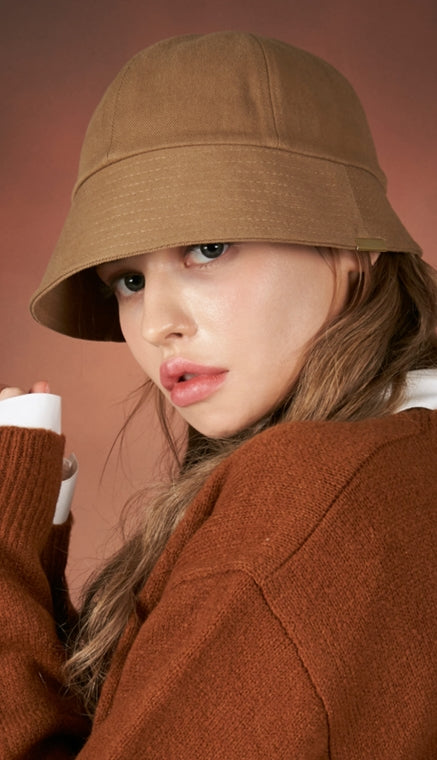 VARZAR(バザール) Metal tip bell hat brown