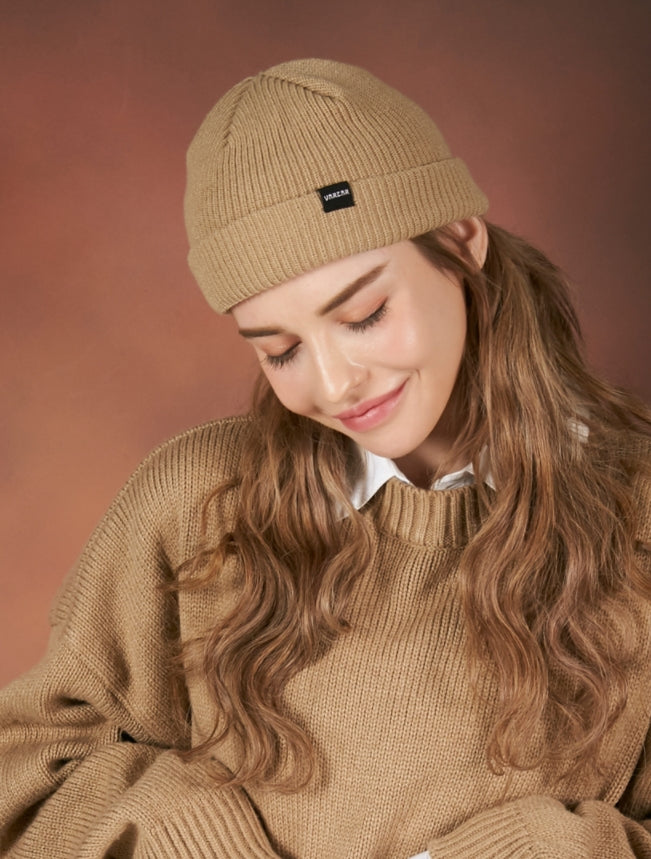 VARZAR(バザール) Minimalist label beanie beige