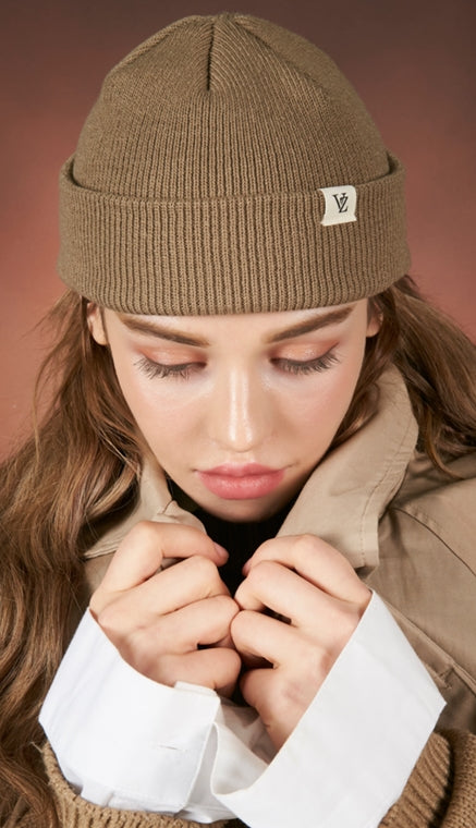 VARZAR(バザール) Monogram label beanie beige
