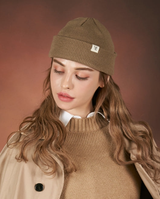 VARZAR(バザール) Monogram label beanie beige