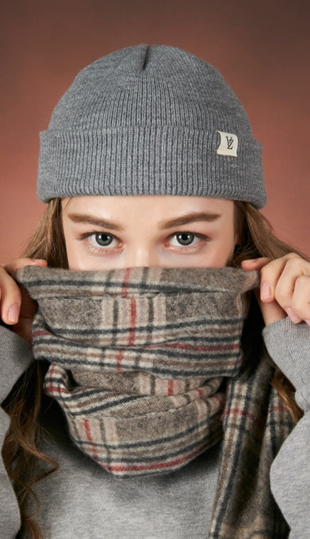 VARZAR(バザール) Monogram label beanie grey