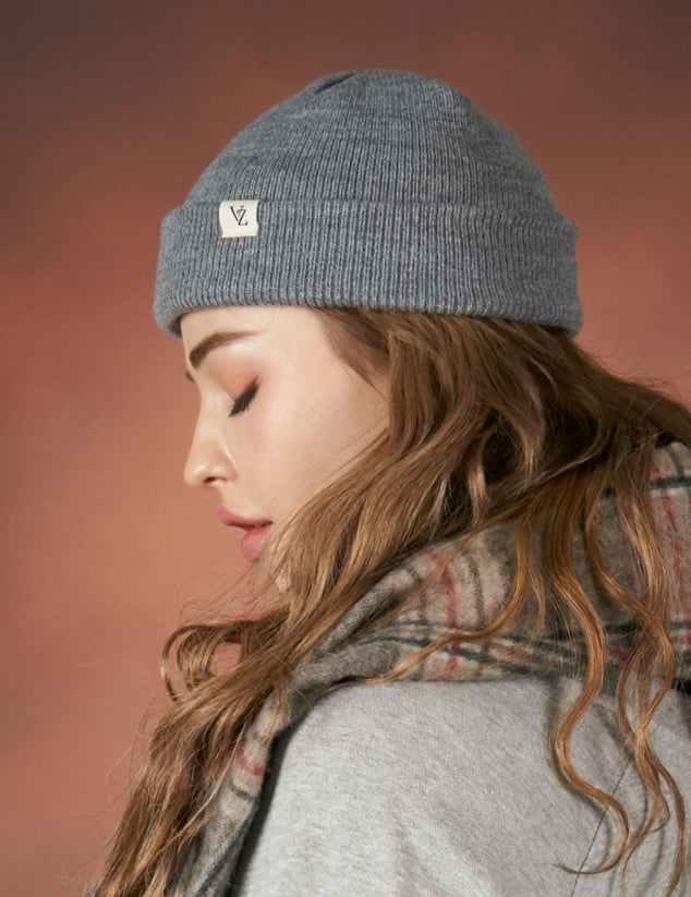 VARZAR(バザール) Monogram label beanie grey
