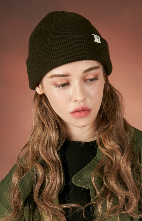 VARZAR(バザール) Monogram label beanie khaki