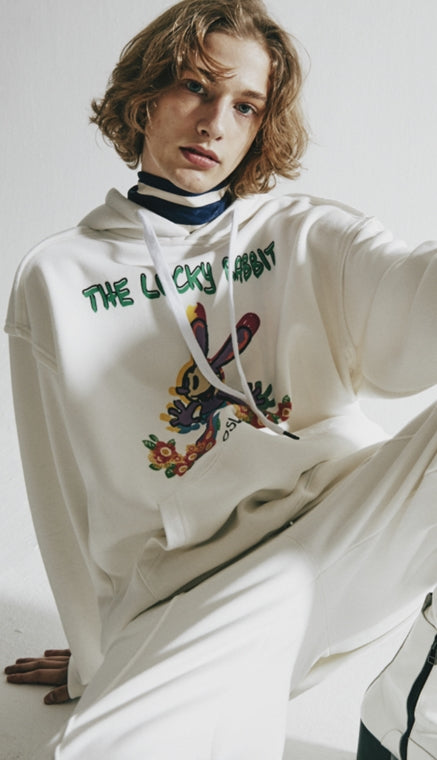 ORDINARY PEOPLE(オーディナリーピープル)  LUCKY RABBIT OSWALD WHITE HOODIE