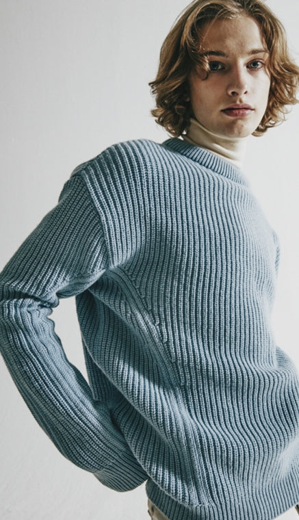 ORDINARY PEOPLE(オーディナリーピープル) STRIPE DETAIL POINT BLUE SWEATER